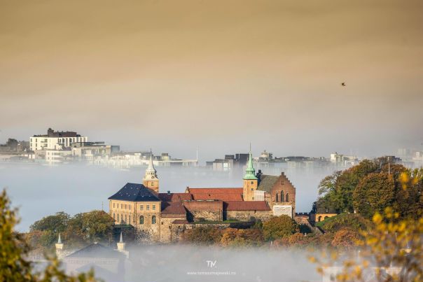 Туман у крепости Акерхус, Осло 