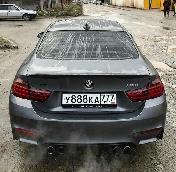 Если бы #BMW умела говорить, то произносила бы только фразы «Дай денег», «Срочно дай денег» и «Смотри, как я умею!»