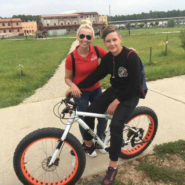 Фото: Снимем вдвоём с сыном (15 лет) приличную однокомнатную квартиру с мебелью. Рассмотрим районы м. Пролетарская, м. Площадь Ильича. На длительный срок. Прописка МО. Работаем и учимся в Москве. Не курим, не пьем. Оплату в срок и бережное отношение к имуществу гарантируем! <br><br>Бюджет: до 37 000 руб. <br>Тел . 89680687036<br>С уважением, Виктория.<br> Пысларь