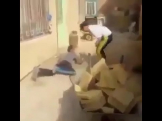 Лови, братишка!
