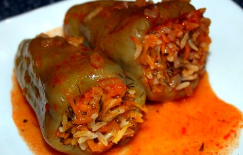 Перец фаршированный рисом и овощами 
