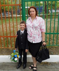 Лена Исакова