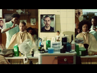 Музыка из рекламы Apple iPhone 7 Plus - Barbers (2017)
