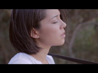 Прекрасный кавер на гитаре песни Bob Dylan - Blowin In The Wind (Kina Grannis Cover)