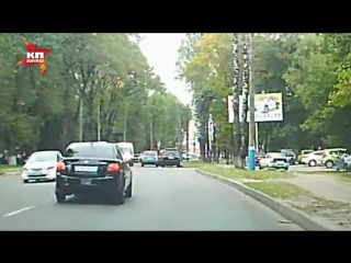 Переворот кроссовера на ровном месте в Брянске сняли на видео