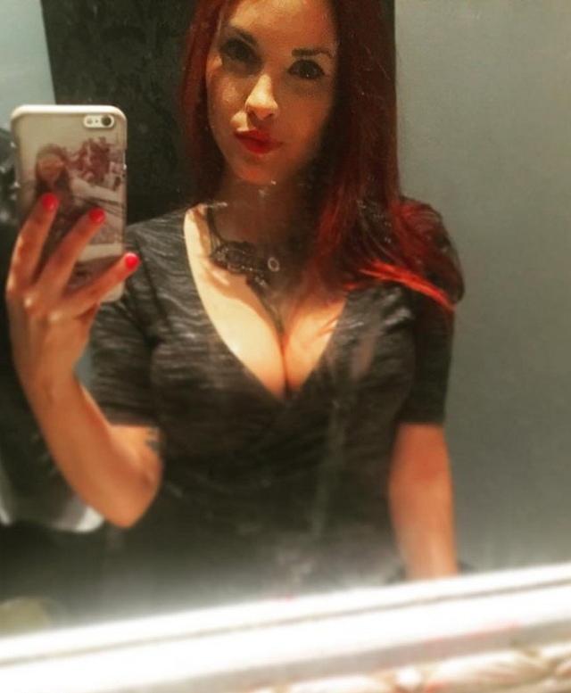 Comes by her pussy eaten