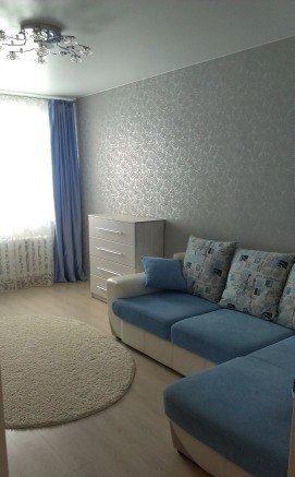 Фото: Адрес: Москва, ул Перерва дом 28 <br>Марьино (700 м) Братиславская (1.3 км) Борисово (2.2 км) <br>1-к квартира, 40 м, 4/14 эт. <br>Стоимость аренды 30 000 рублей всё включено! <br>Сдаю однокомнатную квартиру на длительный срок 40 кв.м.Метро Марьино-Братиславская 7-10 мин.пешком.Евроремонт.Две лоджии застекленные.Окна стеклопакет.Мягкая мебель кожа (два дивана) комната разделена на две зоны <br>отдыха.Встроенная кухня <br>(укомплектована посудой).Пол:комната <br>паркетная доска, кухня, коридор- <br>плитка.Сан узел раздельный.Шкаф <br>купе зеркало в коридоре.Техника:жк- <br>телевизор, стиральная машина, <br>двухкамерный холодильник, <br>инерционная плита, микроволновая печь <br>, телефон, домофон(видео).Интернет по <br>желанию.Рассмотрю одиночек и <br>семейные пары, можно с детьми и животными. <br>На работе в ЛС не отвечаю, звоните по тел.89091022750