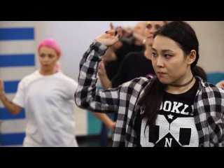 Танцы: Баина Басанова и Мадина - Обмен любезностями (сезон 3, серия 15)