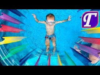 🌟 Водная Игра в Бассейне с Детскими Водными Насосами Максим Прыскает Папу Max Fun Pool Family Games
