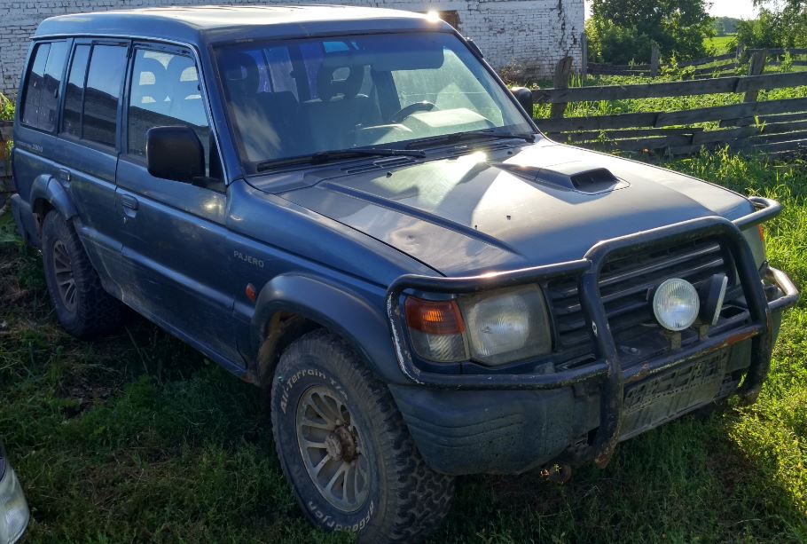 Черный дым паджеро 2 4м40