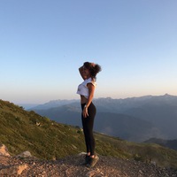 Полина Николаева