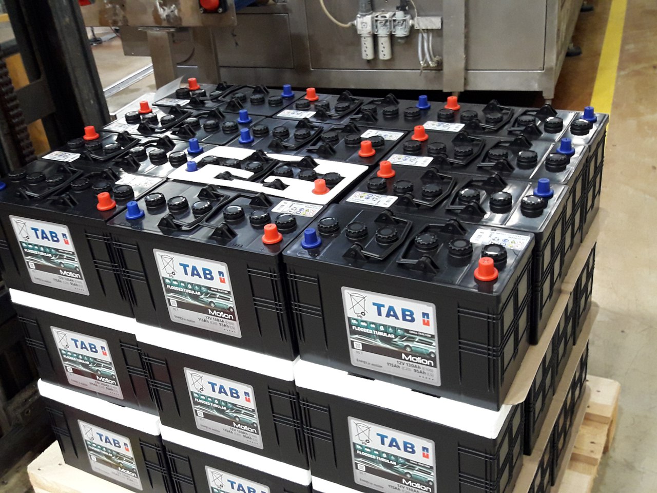 Аккумулятор купить в липецке. Акб оптом. Аккумулятор марка 6 ст 77аh. Акб оптом. Аком 6ct1000la.