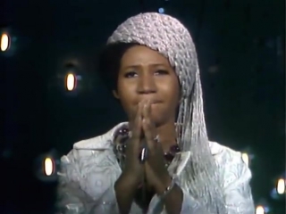 Aretha Franklin - I Say A Little Prayer׃ her very best performance!