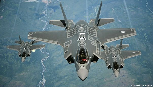 ВВС США впервые разместили группу истребителей F35 в Великобритании: 
