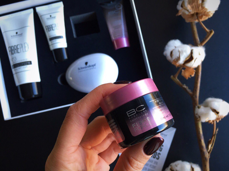 БОНДИНГ от Schwarzkopf Professional и GlamBoxBox