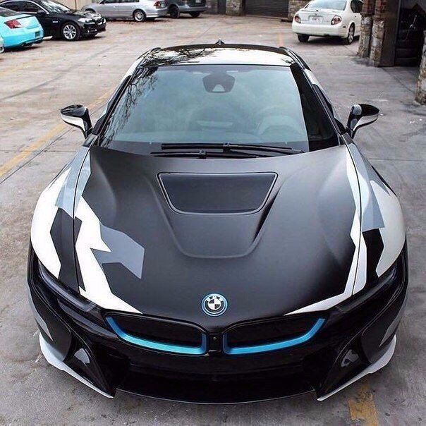 #BMW i8