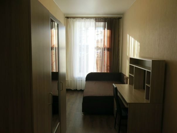 Фото: 15-я линия Васильевского острова, д. 74. До метро 