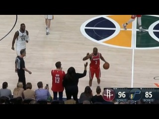 Chris Paul Gets Called for Turnover For High-Fiving James Harden's Mom