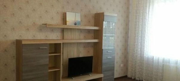 Сдам квартиру в аренду,русским приличным людям на длительный срок.Есть все удобства,ранее проживал с женой и ребенком.Всю технику и мебель оставлю как есть.Можно с детьми,без животных.От метро Сокольники 10 минут не торопясь пешком.Посредникам не беспокоить.<br>звонить 89104374395 - фото Фото: Сдам квартиру в аренду,русским приличным людям на длительный срок.Есть все удобства,ранее проживал с женой и ребенком.Всю технику и мебель оставлю как есть.Можно с детьми,без животных.От метро Сокольники 10 минут не торопясь пешком.Посредникам не беспокоить.<br>звонить 89104374395