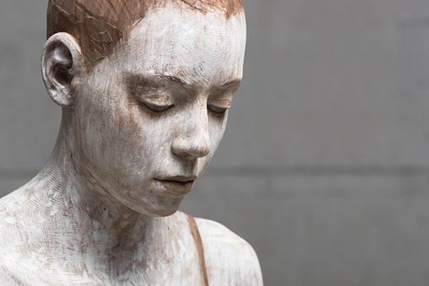 Реалистичные скульптуры из дерева от Bruno Walpoth