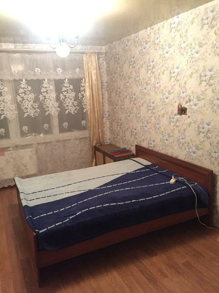 Сдам комнату в 2х комнатной коммунальной квартире на пр. Славы , комната чистая , светлая , большая , практически пустая , соседи отличные пара с ребенком 3 лет. <br>Цена 13000 руб. За репост буду благодарна - фото Фото: Сдам комнату в 2х комнатной коммунальной квартире на пр. Славы , комната чистая , светлая , большая , практически пустая , соседи отличные пара с ребенком 3 лет. <br>Цена 13000 руб. За репост буду благодарна