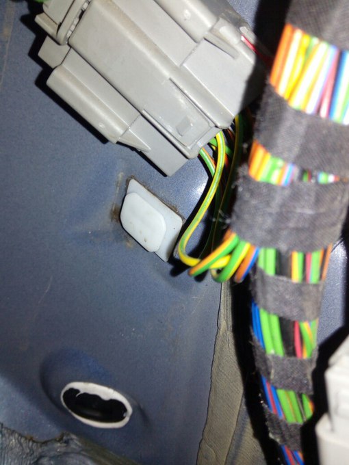 Кнопка отключения бензонасоса газель - 82 фото