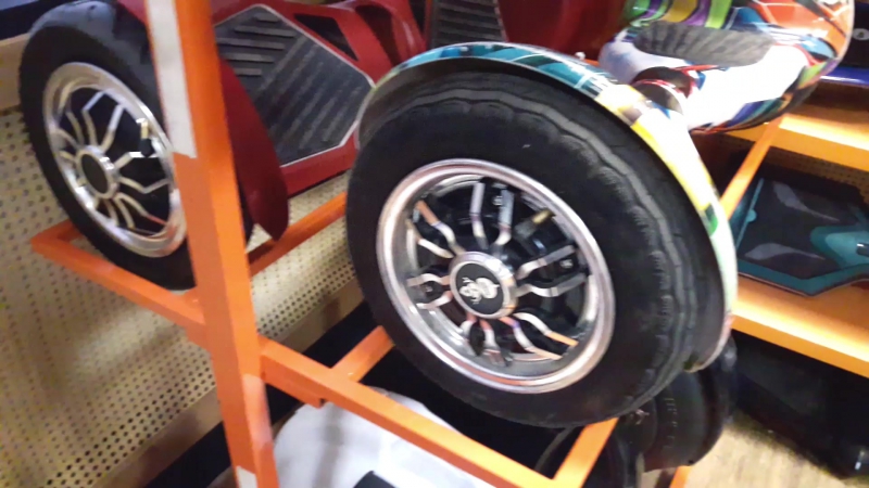 Шоурум Hoverbot