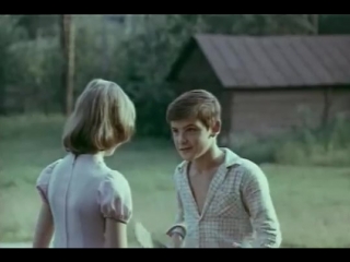 timur-i-komanda-seks-gulyaet-po-ulitse-s-ogromnim-straponom-v-zhopu