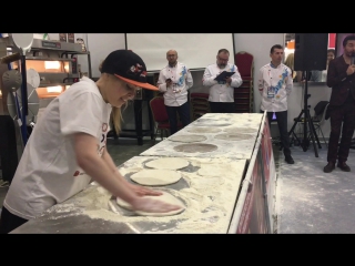 Чемпионат России по самой быстрой раскатке теста #dodopizza