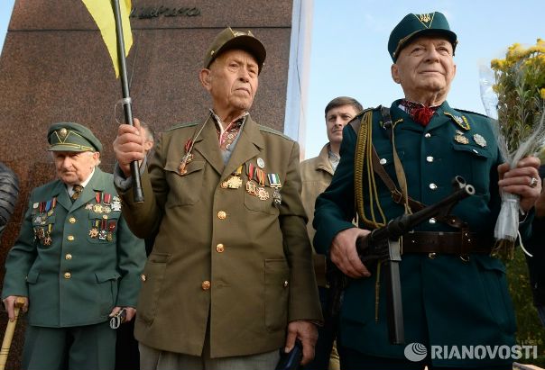 Порошенко поздравил бойцов УПА с победой над Третьим рейхом: 