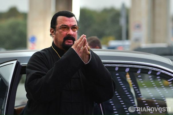 Стивену Сигалу запретили въезд на Украину: 