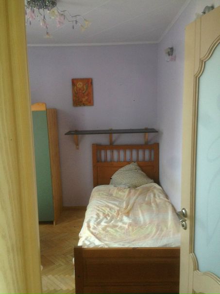 Фото: Сдам комнату в двухкомнатной квартире, район Даниловской, метро Павелецкая, Тульская, 2й Павелецкий проезд д8, 5 этаж. В квартире есть холодильник, посудомойка, стиральная машина, газовая плита, духовка. Цена 20к плюс коммуналка и залог. Договор с собственником. Все чисто и в отличном состоянии.<br> Alone