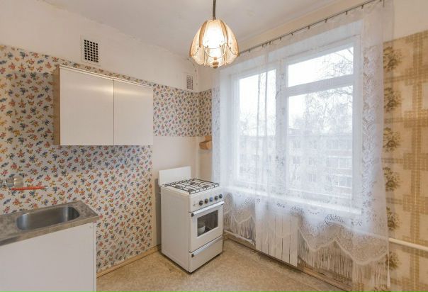 г. Санкт-Петербург<br><br>Витебский пр., 87к2<br><br>Квартира недорого! Московский район! Хороший, ухоженный дом, чистая парадная. Теплая, уютная квартира с балконом. Тихие, зеленые дворы. Школы и детский сад в соседних домах, «Пятерочка» рядом. Метро в пешей доступности.<br>3 100 000 руб. - фото Фото: г. Санкт-Петербург<br><br>Витебский пр., 87к2<br><br>Квартира недорого! Московский район! Хороший, ухоженный дом, чистая парадная. Теплая, уютная квартира с балконом. Тихие, зеленые дворы. Школы и детский сад в соседних домах, «Пятерочка» рядом. Метро в пешей доступности.<br>3 100 000 руб.
