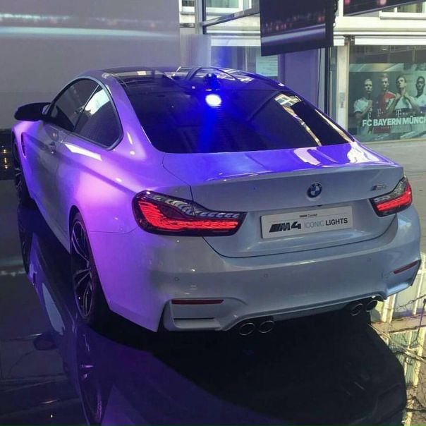 #BMW M4 Iconic lights