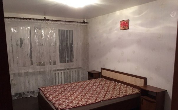Сдаю: квартиру <br>Комнат: 2 <br>Район: советский (ЗЖМ). <br>Срок: долгосрочно. <br>Цена: 18 тысяч в месяц +к/у (коммунальные платежи). <br>Кому: молодой семье,студентам,(без детей и животных). <br>Описание: полностью укомплектована всем необходимым для комфортного проживания (Телевизор, холодильник, стиральная машина, газ. Плита, кабельное ТВ, интернет и множество всяких мелочей, если необходимо могу дополнит отсутствующие блага). <br>Комнаты светлые и просторные, огромный остекленный балкон с прекрасным видом на микрорайон, раздельный с/у. <br>В квартире установлены 2 сплит системы в каждой из комнат. <br>Связь: ЛС,89604443262. - фото Фото: Сдаю: квартиру <br>Комнат: 2 <br>Район: советский (ЗЖМ). <br>Срок: долгосрочно. <br>Цена: 18 тысяч в месяц +к/у (коммунальные платежи). <br>Кому: молодой семье,студентам,(без детей и животных). <br>Описание: полностью укомплектована всем необходимым для комфортного проживания (Телевизор, холодильник, стиральная машина, газ. Плита, кабельное ТВ, интернет и множество всяких мелочей, если необходимо могу дополнит отсутствующие блага). <br>Комнаты светлые и просторные, огромный остекленный балкон с прекрасным видом на микрорайон, раздельный с/у. <br>В квартире установлены 2 сплит системы в каждой из комнат. <br>Связь: ЛС,89604443262.