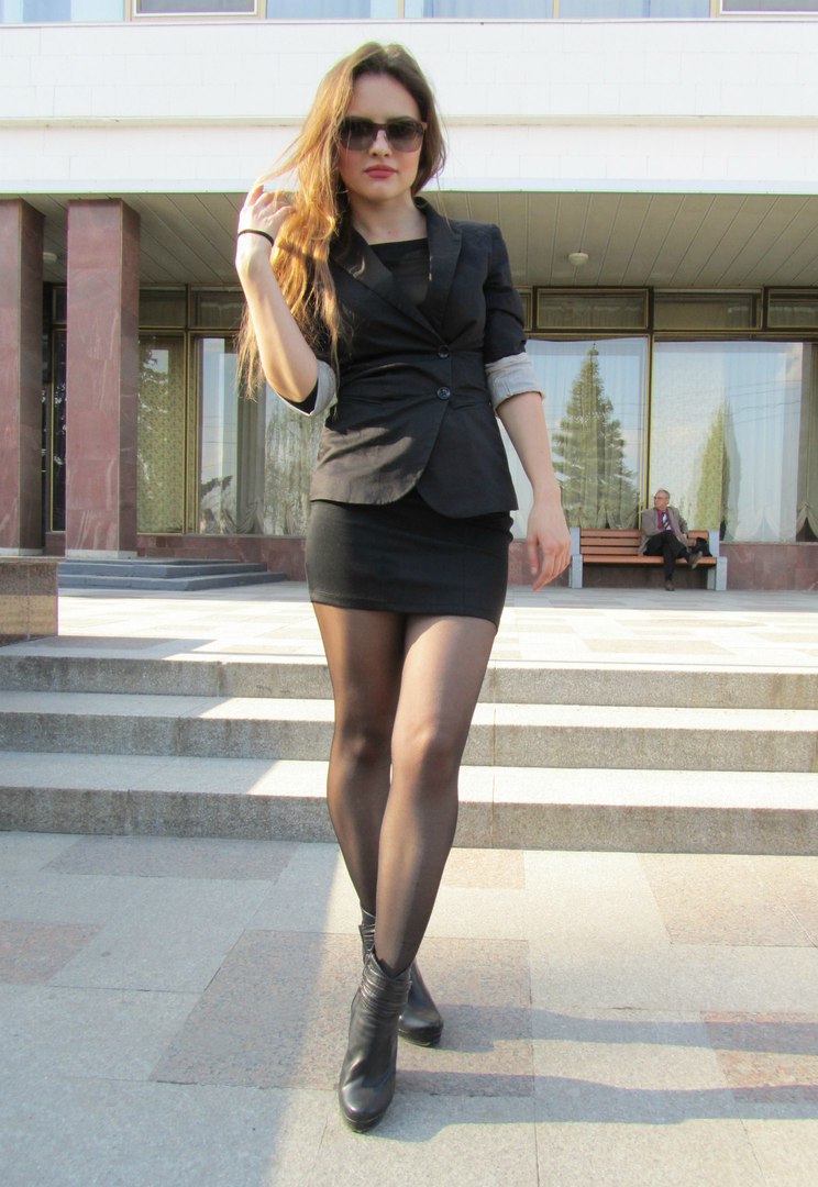 Tasty office slut in high heels
