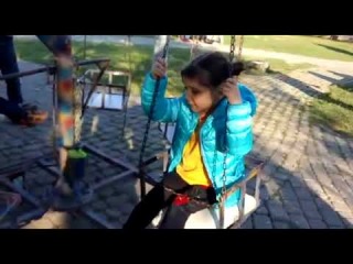 ÇOCUK PARKINDA, OYUN OYNARKEN, DÖNME DOLAP' ADA BİNDİM 😊(Eğlenceli Çocuk Videosu)😊 Eslem, nur,