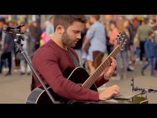 Уличное исполнение на гитаре Luca Stricagnoli - Bitter Sweet Symphony (The Verve) - Acoustic Guitar
