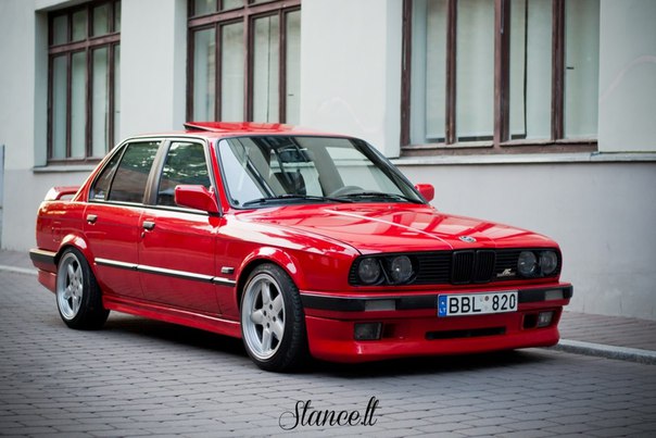 #BMW E30