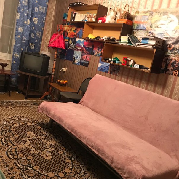 Фото: СРОЧНО! Сдам однушку, Челюскинская 14к1,<br>М. Медведково, Бабушкинская, жд.станция Лось<br>24000 + счетчики + депозит, комиссия 0%<br>Сам жил на этом месте 2 года, теперь переезжаю на юг, срочно ищу жильцов на свое место. В свое время отдал риелтору за эту квартиру 11500 руб.<br>Хозяева спокойные, не беспокоят, не приходили уже больше года, просто отправляю плату на карту. Сами живут в районе м. Медведково.<br>Сторона южная, но есть кондиционер. Балкона к сожалению нет.<br>Ремонт не самый современный, но и цена очень демократичная. В 4 мин ходьбы жд станция Лось. Электричка довезет до м. Комсомольская за 20 мин, быстрее чем метро.<br>До м.Медведково, м. Бабушкинская, м. Свиблово, м. Отрадного регулярно ходят автобусы.<br>Неподалеку есть парк, и Джамгаровский пруд, все очень красиво обустроено.<br>Рядом куча подуктовых магазинов. Окна во двор. Шум с МКАДА не доходит.<br>За такую цену, очень хороший вариант!