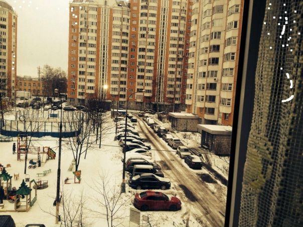 Сдается комната 17000р.<br>Без комиссии, без депозита, проживание без хозяев <br>Евроремонт, отличные и неконфликтные, адекватные (не пьем и не курим)русские соседи ищут такую же соседку( строго 1 девушку в комнату) <br>Субаренда. <br>Добрый день! Мы молодая семья мужчина 30лет и девушка 25лет с маленьким ребенком сдаём уютную изолированную комнату в трехкомнатной квартире(11м2)+балкон 3м2 ) в пешей доступности от метро Борисово (15 минут пешком). <br>В комнате большой шкаф-купе, диван и телевизор с тумбочкой. <br>Дом кирпичный новостройка в очень красивом и тихом районе Москвы (С одной стороны дома Москва река а с другой Борисовские пруды, очень красивые парки сразу за домом) <br>Раздельный санузел, Большая кухня и коридор. В квартире имеется вся необходимая техника и мебель и интернет ) В цену включены полностью все коммунальные платежи <br>8 903 597 51 88 Константин - фото Фото: Сдается комната 17000р.<br>Без комиссии, без депозита, проживание без хозяев <br>Евроремонт, отличные и неконфликтные, адекватные (не пьем и не курим)русские соседи ищут такую же соседку( строго 1 девушку в комнату) <br>Субаренда. <br>Добрый день! Мы молодая семья мужчина 30лет и девушка 25лет с маленьким ребенком сдаём уютную изолированную комнату в трехкомнатной квартире(11м2)+балкон 3м2 ) в пешей доступности от метро Борисово (15 минут пешком). <br>В комнате большой шкаф-купе, диван и телевизор с тумбочкой. <br>Дом кирпичный новостройка в очень красивом и тихом районе Москвы (С одной стороны дома Москва река а с другой Борисовские пруды, очень красивые парки сразу за домом) <br>Раздельный санузел, Большая кухня и коридор. В квартире имеется вся необходимая техника и мебель и интернет ) В цену включены полностью все коммунальные платежи <br>8 903 597 51 88 Константин