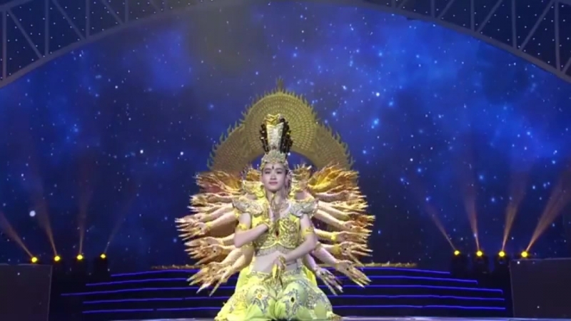Tarian seribu tangan