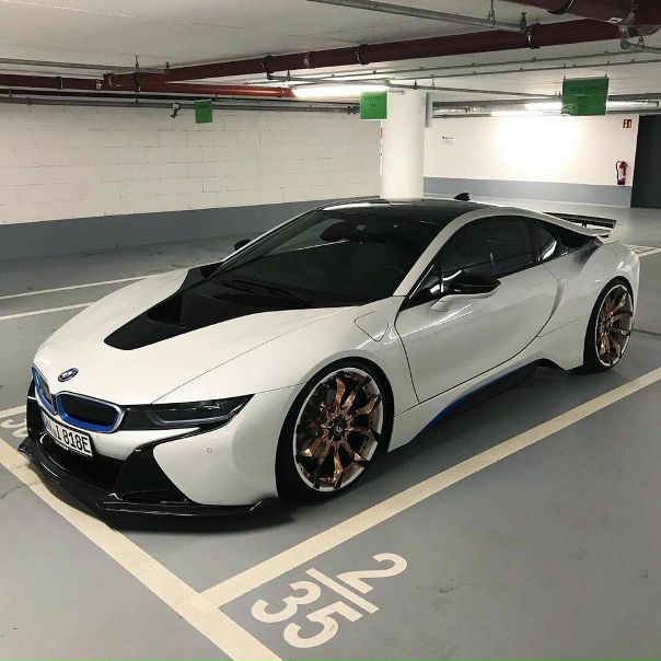 #BMW I8