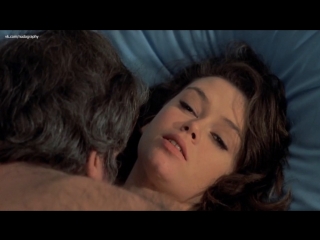 Гэбриэлль Дрэйк (Gabrielle Drake) голая в фильме