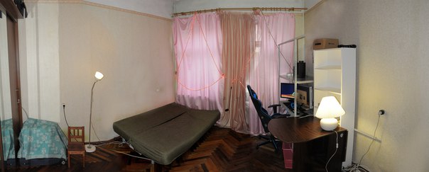 Фото: СРОЧНО сдам мою комнату 26м2 на Петроградской стороне <br>(Б. Монетная 29) в 6-ти комнатной, чистой и спокойной квартире, на длительный срок. <br>Просторная, чистая и уютная комната на 4 этаже с видом на ул. Большую Монетную. <br>В комнате 2-х местный раскладной диван, тумбочка, стол, вместительный шкаф - купе, стеллаж и еще диван. <br>В прихожей тоже стоит шкаф-купе. <br>В квартире 2 с/узла и ванная комната . <br>Кухня 17 м2, холодильник, газ. плита, микроволновка, стол, кухонные принадлежности. <br>Соседи адекватные и спокойные. <br>Для комфортного проживания и совместного использования помещений общего пользования сдается только русскому мужчине или семейной паре, без детей и животных, на длительный срок. <br>В комнате есть интернет. <br>Комната находится в шаговой доступности от М. Петроградская или М.Горьковская ( 10 мин пешком).<br>Стоимость аренды 13 т.р. в месяц<br>Оплата КУ - 2500, электроэнергия - по счетчику. <br>Залог - 10000р<br>+ 7 964 332 64 77