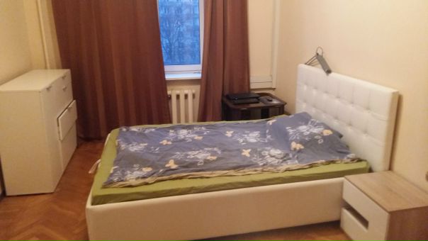 #2комнатная #Киевская #Европейский <br> <br>Всем привет! сдаётся уютная комната в двухкомнатной квартире до метро Киевская, тц Европейский 5 минут (адрес Кутузовский проспект 5/3),рядом гипермаркет Перекресток. Сосед спокойный и тихий, шумных вечеринок не устраивает. Все необходимое в шаговой доступности. В комнате из мебели - шкаф, кровать, тумбочка, комод. Комната изолированная. В квартире косметический ремонт, холодильник, стиральная машина, телевизор по всем вопросам пишите в лс! Цена 32500. Заезд 27.01.2017 - фото Фото: #2комнатная #Киевская #Европейский <br> <br>Всем привет! сдаётся уютная комната в двухкомнатной квартире до метро Киевская, тц Европейский 5 минут (адрес Кутузовский проспект 5/3),рядом гипермаркет Перекресток. Сосед спокойный и тихий, шумных вечеринок не устраивает. Все необходимое в шаговой доступности. В комнате из мебели - шкаф, кровать, тумбочка, комод. Комната изолированная. В квартире косметический ремонт, холодильник, стиральная машина, телевизор по всем вопросам пишите в лс! Цена 32500. Заезд 27.01.2017