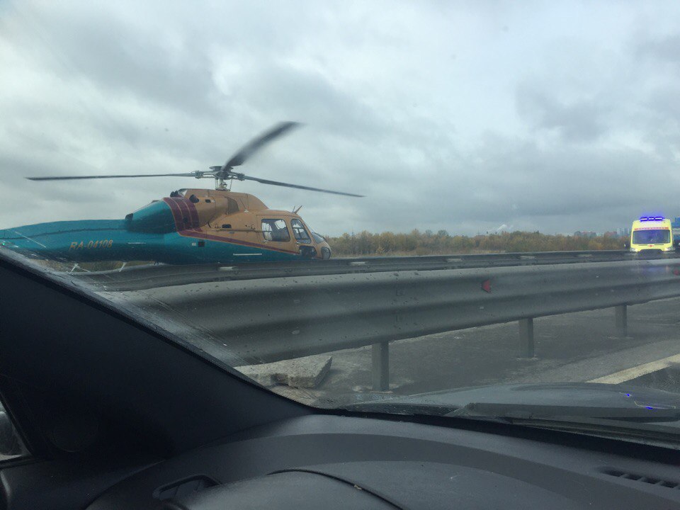 Столкновение трёх автомобилей на КАД собрало многокилометровую пробку