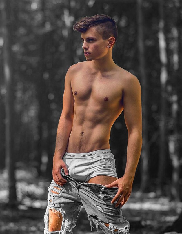 teen-twink-cock-nude-camping-men