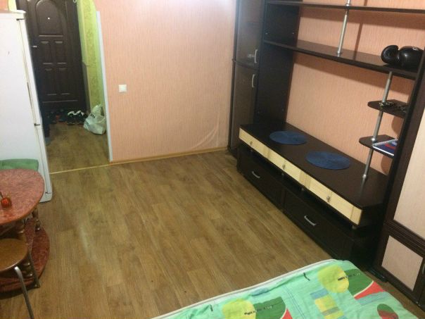 Ищу соседа(ку) в кв 5500рублей в месяц(6этаж кирпичный) на длительный срок(кроме этой кухни есть общая с ремонтом)<br>В квартире всегда тепло!!!<br>Если найдутся то за место столешницы(1фото слева) куплю новый диван)<br>На халяву можно кальян курить <br>Мне не нужны такие типо-можно потом,денег нету, в долг!!!<br>Ищу порядочных, платёжеспособных, чистоплодных!!<br>ПИСАТЬ ЛС!!! - фото Фото: Ищу соседа(ку) в кв 5500рублей в месяц(6этаж кирпичный) на длительный срок(кроме этой кухни есть общая с ремонтом)<br>В квартире всегда тепло!!!<br>Если найдутся то за место столешницы(1фото слева) куплю новый диван)<br>На халяву можно кальян курить <br>Мне не нужны такие типо-можно потом,денег нету, в долг!!!<br>Ищу порядочных, платёжеспособных, чистоплодных!!<br>ПИСАТЬ ЛС!!!