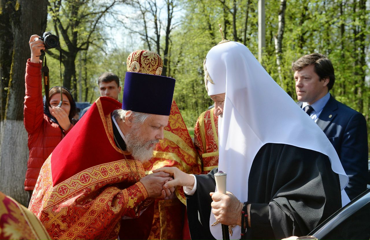 В праздник Собора новомучеников, в Бутове пострадавших, Святейший Патриарх Кирилл совершил Литургию на Бутовском полигоне